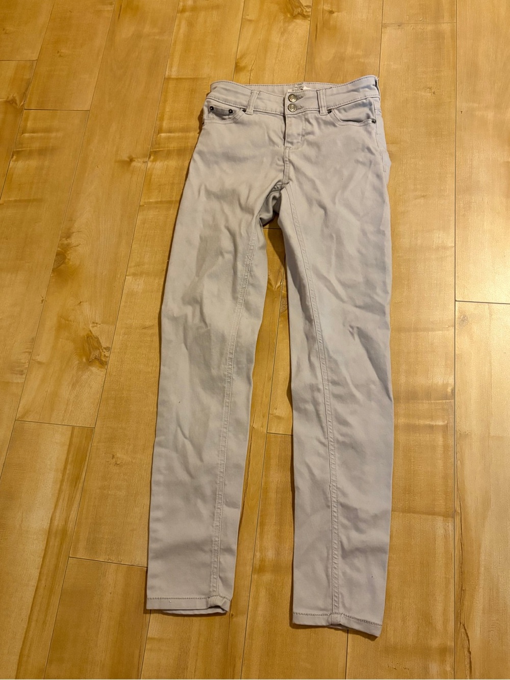 Women’s Skinny Jeans — Light Gray Stretch